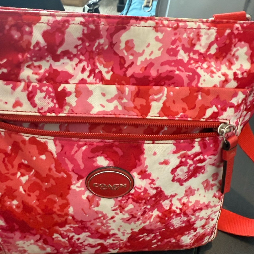 COACH NYLON GETAWAY FLORAL FILE CROSSBODY BAG EUC - Picture 12 of 15